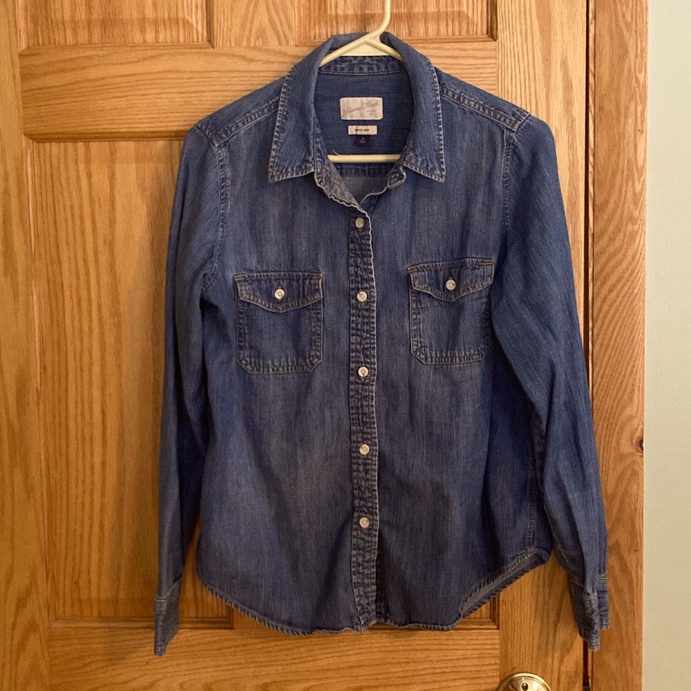 Universal Thread 100% cotton Button-Up Shirt